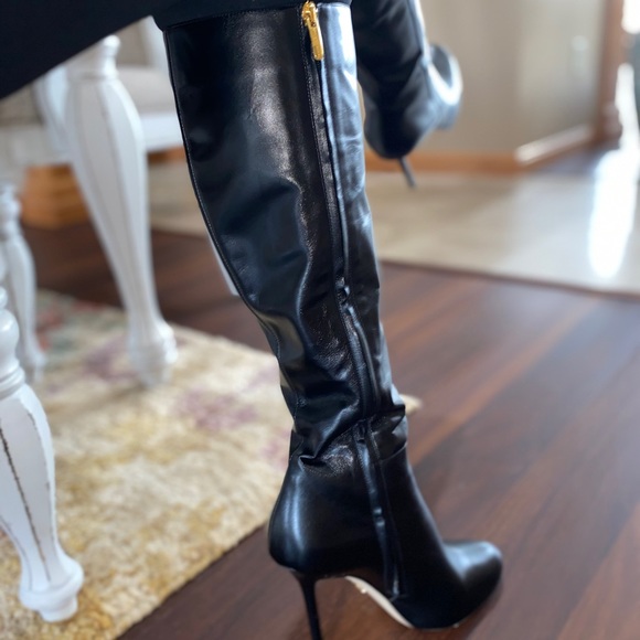Sergio Rossi Knee High Black Leather Boots - Picture 7 of 8